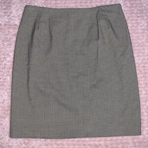 Signature by Larry Levine Women’s Black & White Houndstooth Midi Skirt